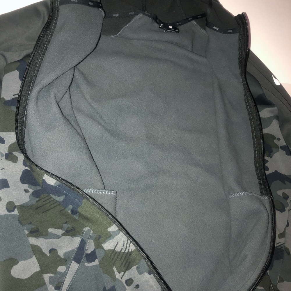 Nike Dri- Fit Camo Zip Up Hooded Training Jacket - Picture 5 of 8